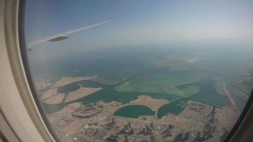 Como é voar na Qatar Airways